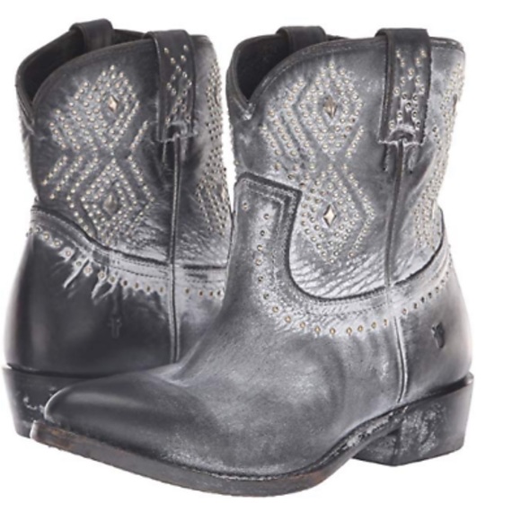 Frye Billy Stud Short Black Leather Boots Size 9 - Picture 17 of 17